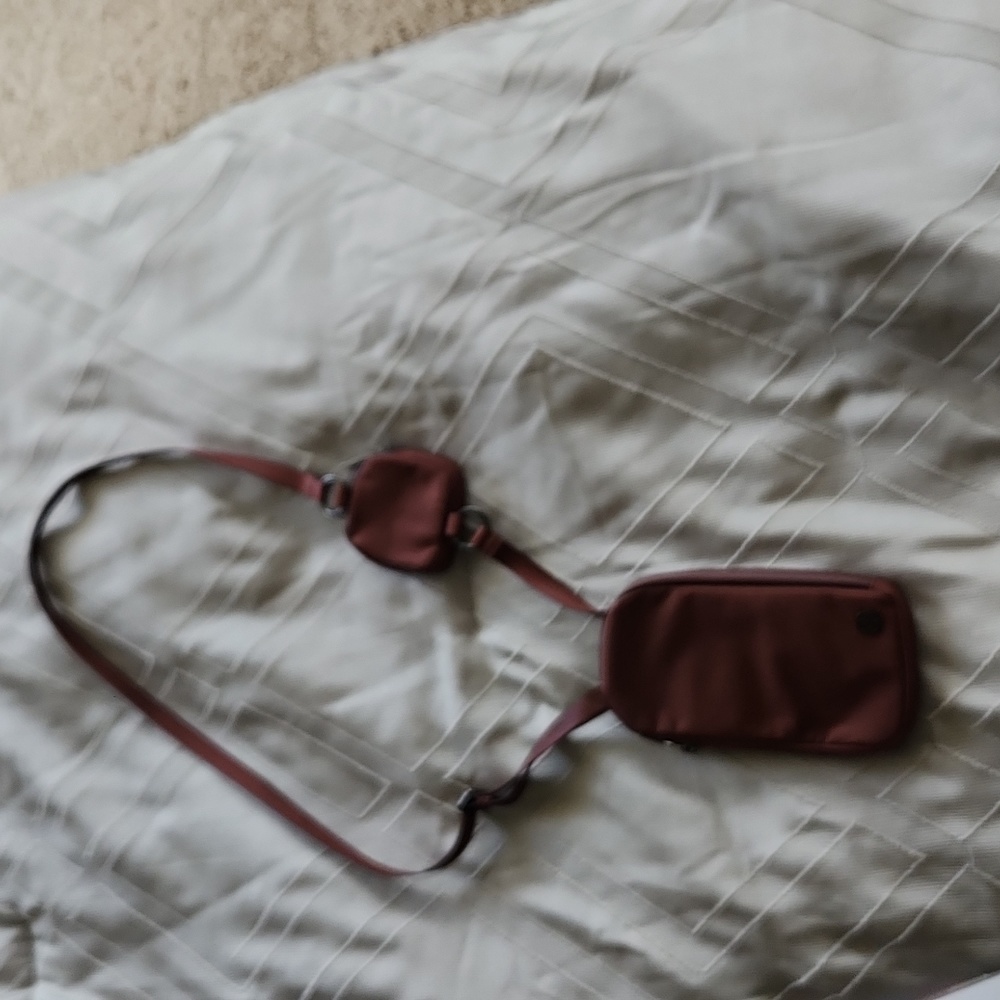 Lululemon phone crossbody in ancient copper